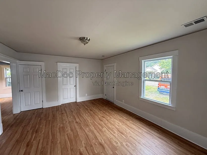 2 bed, 1.0 bath, 720 sqft, $1,795 — Photo 4