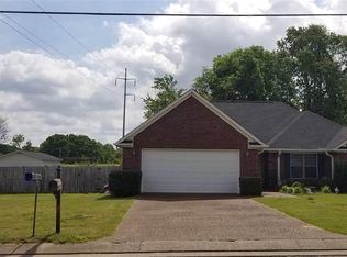 40 Cotton Ridge Dr, Jackson, TN 38305