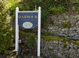 8 Harbour Ln #2B, Oyster Bay, NY 11771