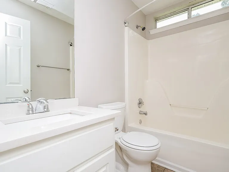 115 Syracuse Ln — Photo 16
