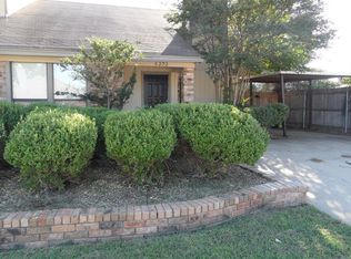 5202 Yucca Dr, Arlington, TX 76017