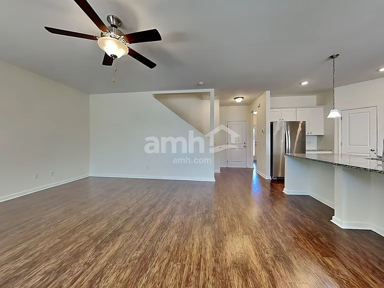 224 Dogwood Cir — Photo 6