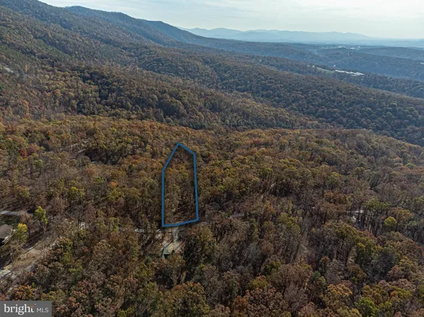 734 Cold Springs Dr, Shenandoah, VA 22849