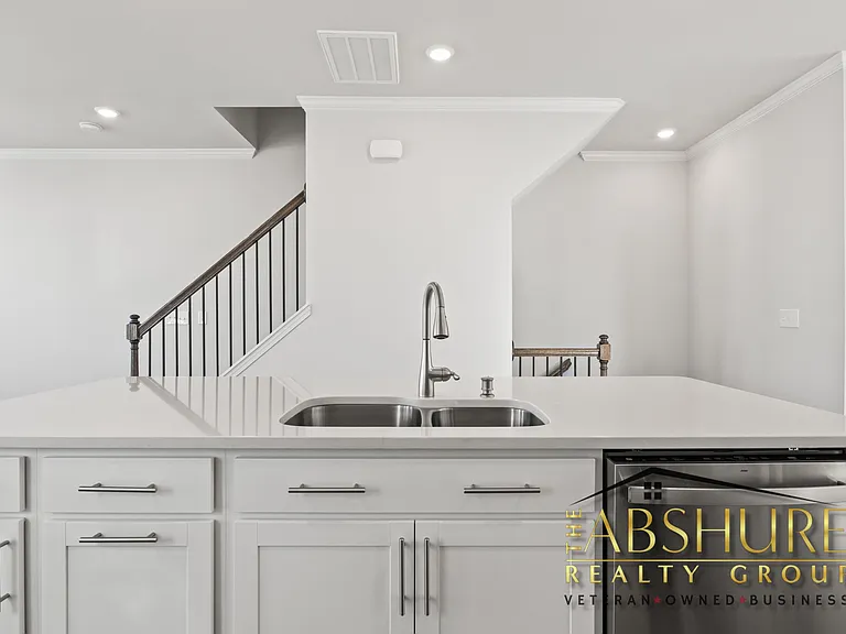 2607 Chert Ln — Photo 8