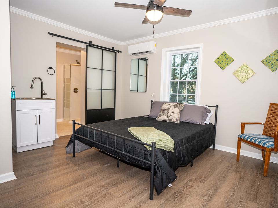 Private Bedroom