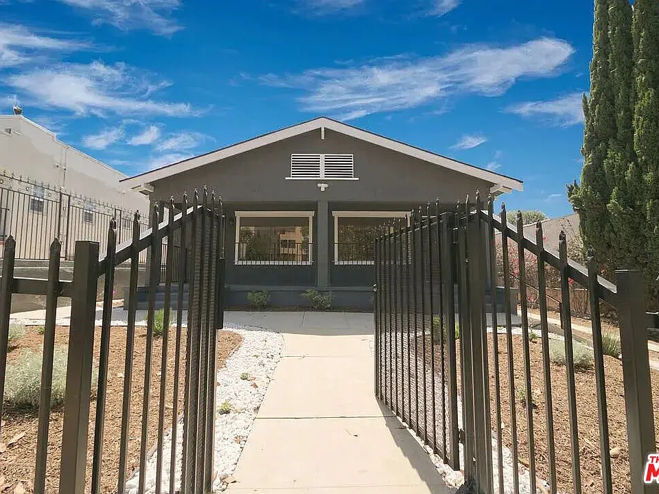 2510 S Bronson Ave