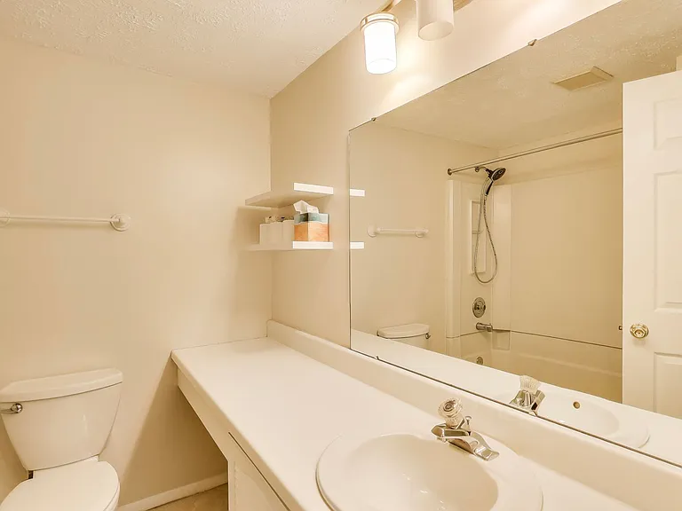 1337 Crockett Ln — Photo 27