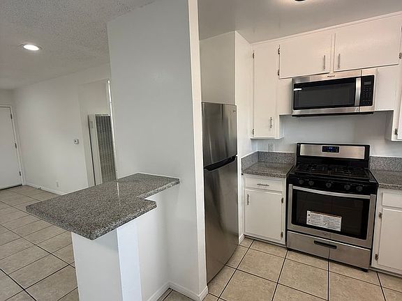 4th image of 1936 S Corning St #145-08