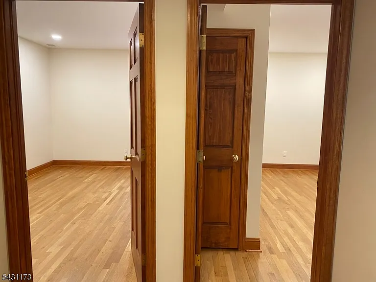 4 Hamilton Ave #1 — Photo 3