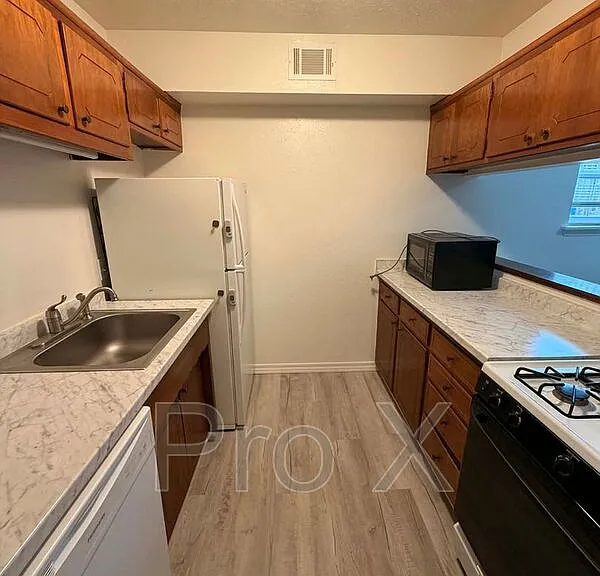 124 E Highland Ave #2 — Photo 7