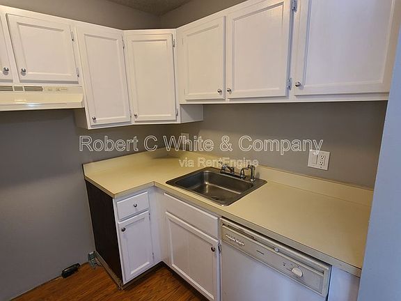 2nd image of 279 Redstone Hill Rd APT 44