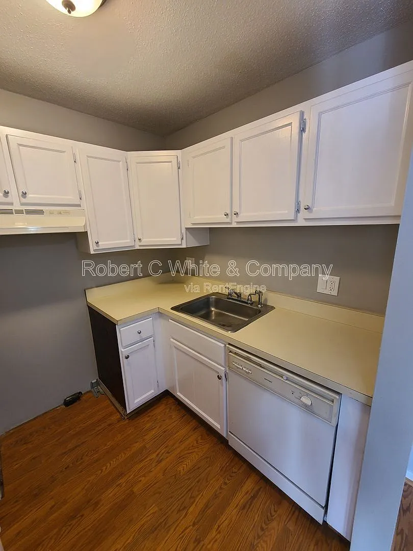 Building Photo - 279 Redstone Hill Rd #44