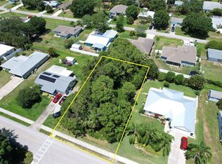418 Easy St, Sebastian, FL 32958