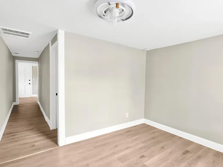 547 Wildwood Way #B — Photo 8