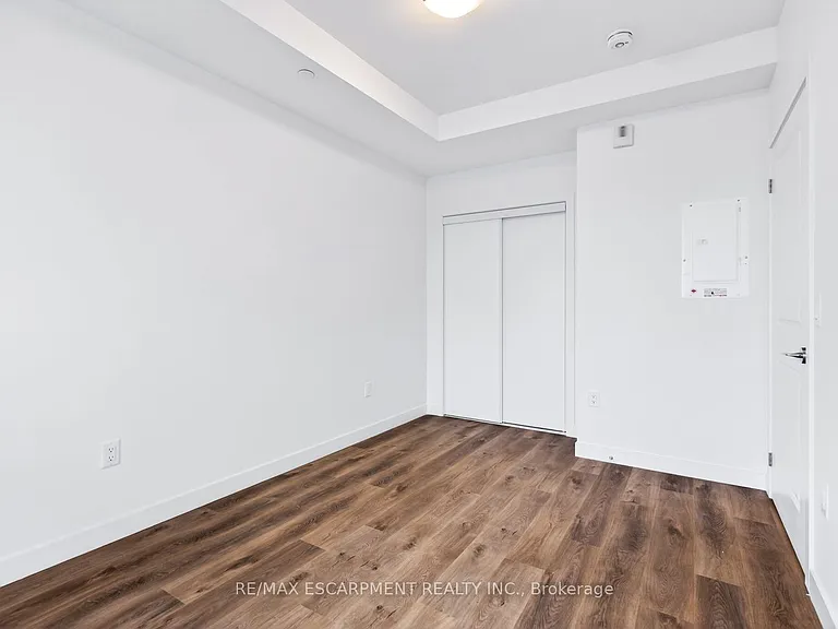 461 Green Rd #220 — Photo 19