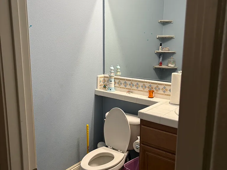 27985 Breakwater Ct — Photo 5