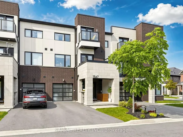 1347 Clarriage Ct, Milton, ON L9E 1L6
