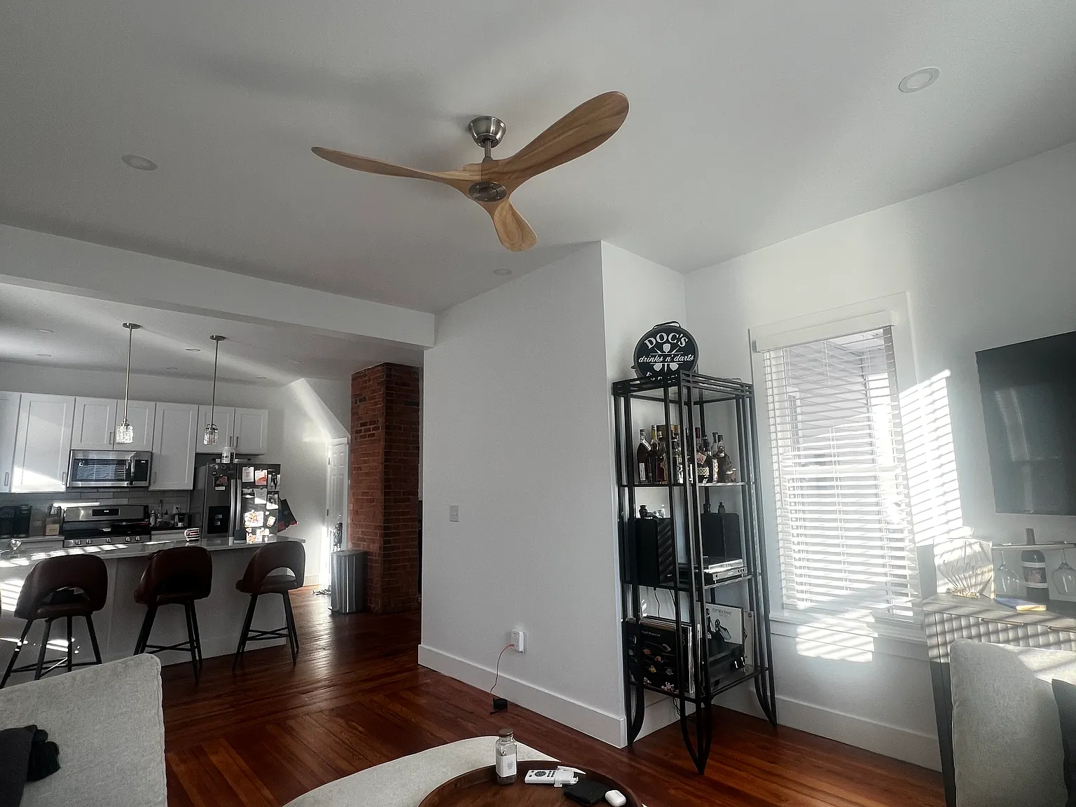 2 bed, 2.5 bath, 1250 sqft, $3,000 — Photo 4