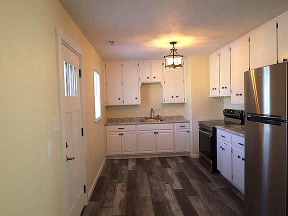 4th image of 210 W 24th Ave
