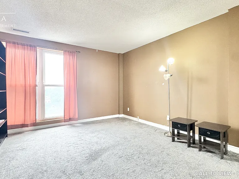 135 James St S #608 — Photo 6