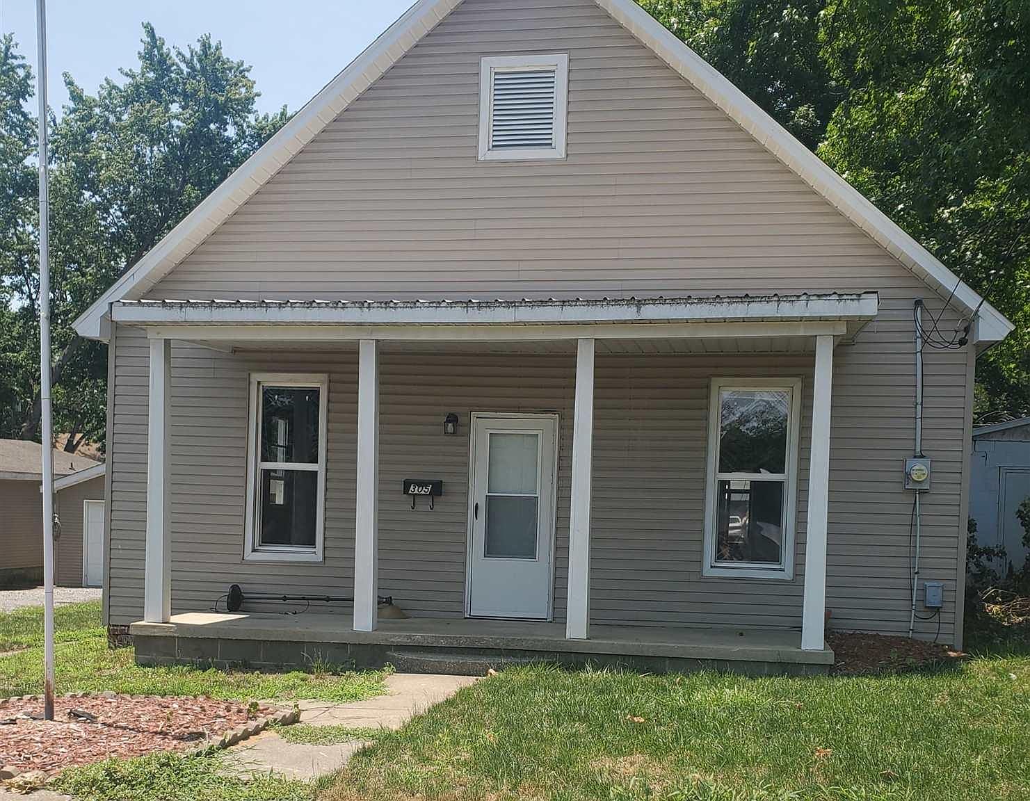 305 N Line St, Du Quoin, IL 62832 Zillow