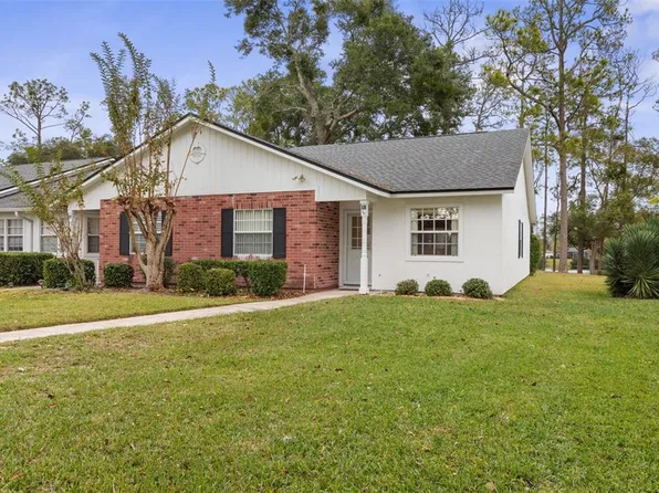 18 Kings Colony Ct, Palm Coast, FL 32137