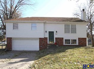 510 Leavitt Ln, Lincoln, NE 68510