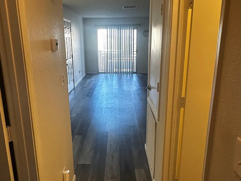 2192 Aspen Mirror Way #103 — Photo 4