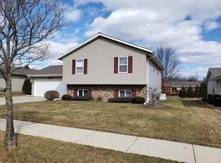 1413 S Indiana Ave, West Bend, WI 53095