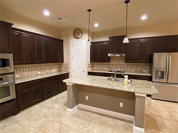 5th image of 3216 Herradura Dr