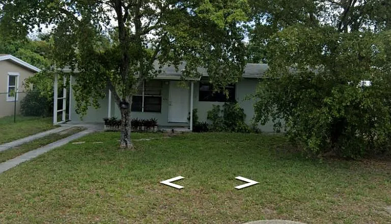 612 SW 24th Ave — Photo 1