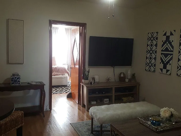 Living room pic 2