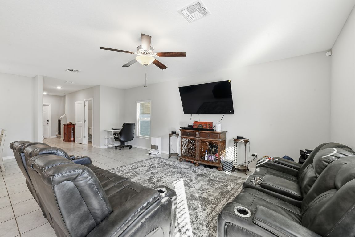 next background image