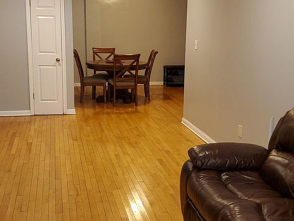 3rd image of 1200 E 53rd St APT 1E