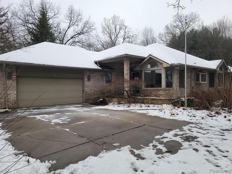 2428 Childs Lake Rd, Milford, MI 48381 Zillow