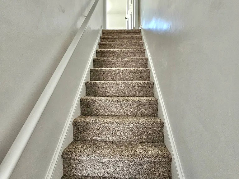 625 W Broad St #B — Photo 5