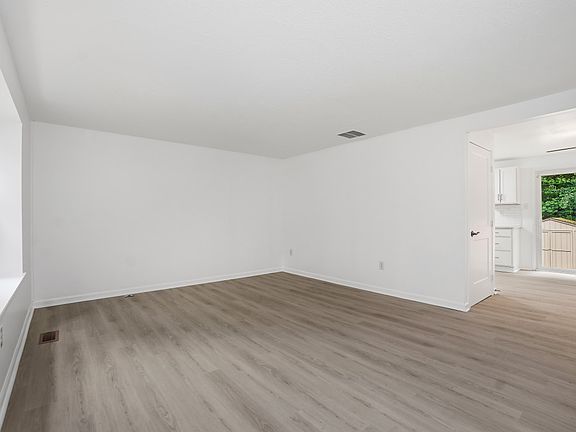 3rd image of 10214 Millstream Dr