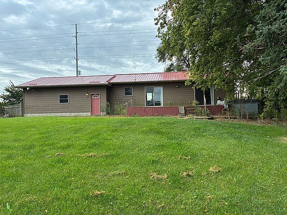 2nd image of 1414 Pigeon Rd