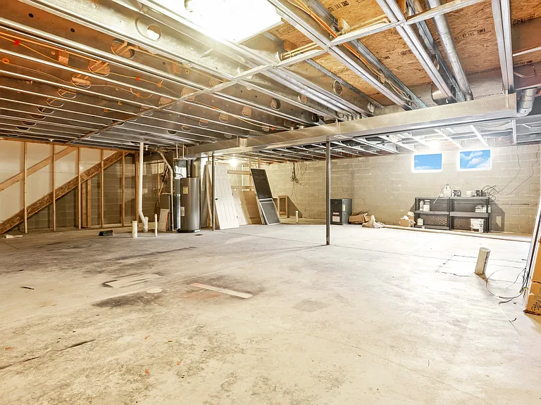 920 Sara Ct #920 — Photo 41