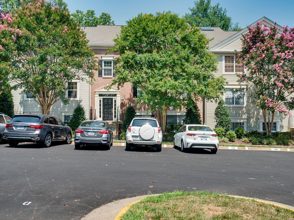 1st image of 3905 Golf Tee Ct APT 202