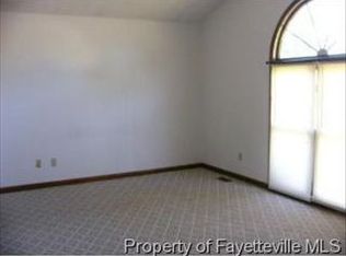 967 Rim Rd, Fayetteville, NC 28314