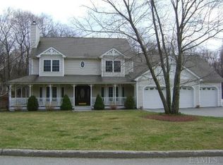 42 Brittany Ln, Carmel, NY 10512