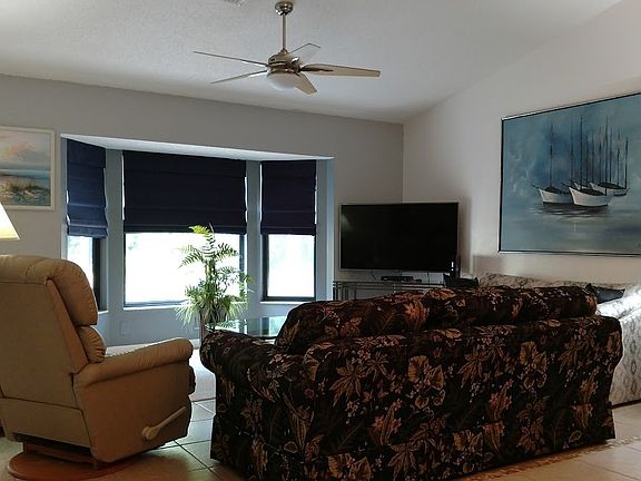 3rd image of 308 Pine Glen Ct