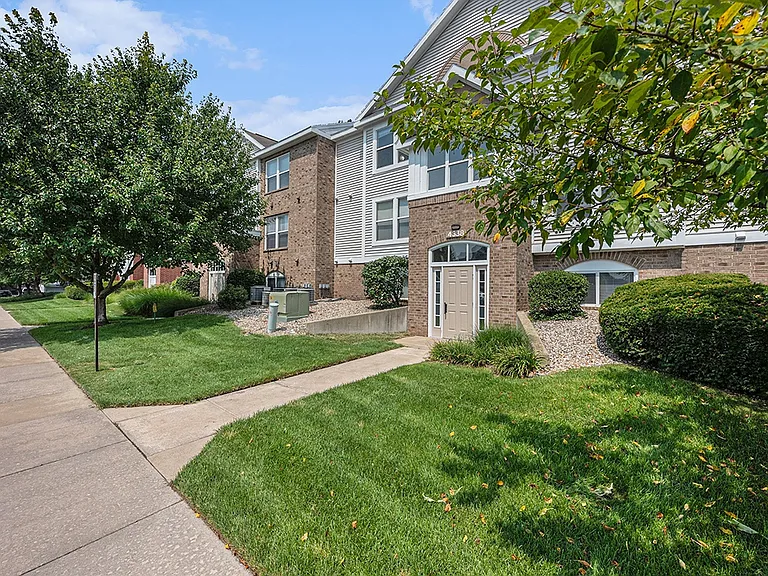 Gull Prairie/Gull Run Apartments and Townhomes — Photo 72