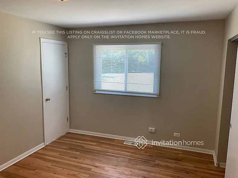 325 Glendale Ln — Photo 8