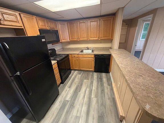 2nd image of 212 Glen Ave #2