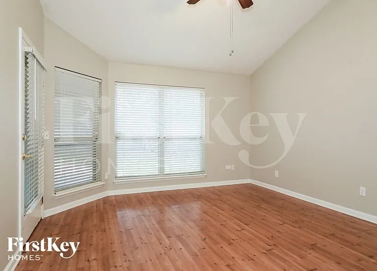 1691 Ponce De Leon Ct — Photo 9