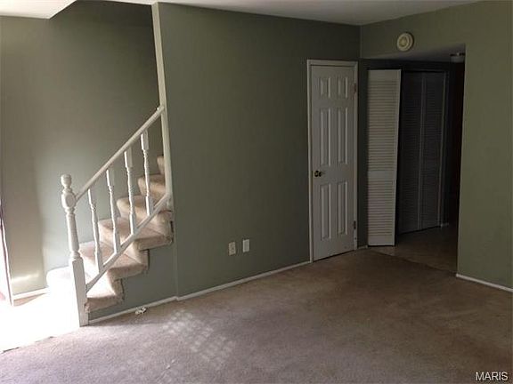 3rd image of 4275 Burnett Walk