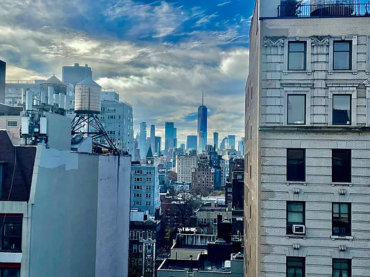 Rented by Cushman & Wakefield (Management) | media 253