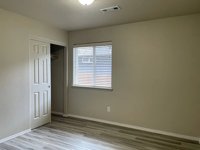 3564 Avenue G — Photo 18